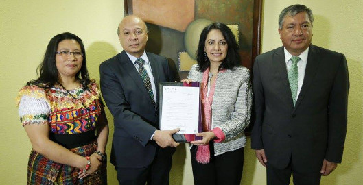 Guatemala se adhiere a Iberartesanías